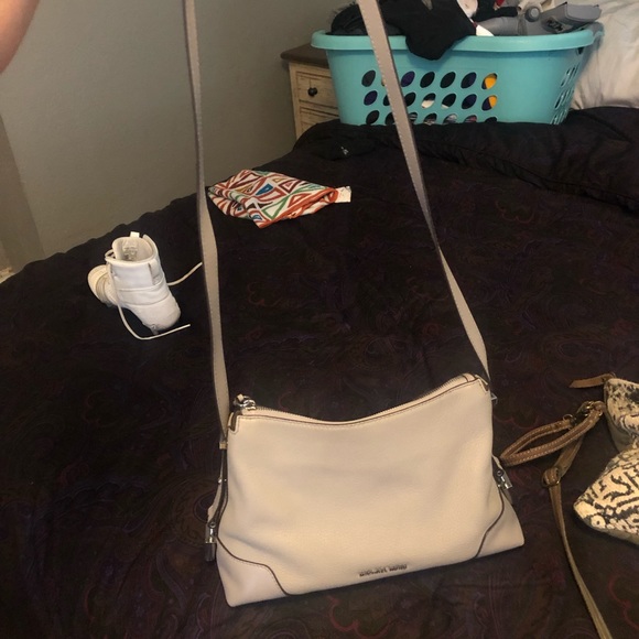 MK purse - Picture 2 of 3